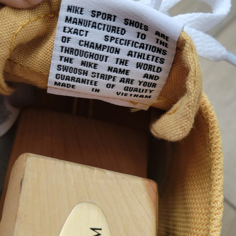 Nike Court Legacy Canvas Sanded Gold Sneakers Men Sz 11 CW6539-700 - Picture 10 of 16